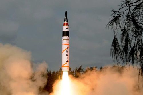 Tại sao Pakistan phản ứng khi Ấn Độ phóng thử tên lửa đạn đạo AGNI-V?