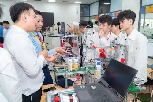 Hướng dẫn triển khai đào tạo nguồn nhân lực phục vụ phát triển công nghệ cao
