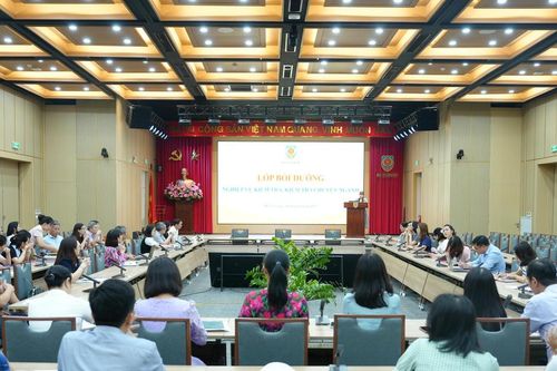 Bộ Tư pháp tổ chức Lớp bồi dưỡng nghiệp vụ kiểm tra chuyên ngành