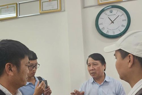 Giám đốc bệnh viện trần tình việc bật khóc khi nhắc đến vụ kê khống bệnh nhân tán sỏi