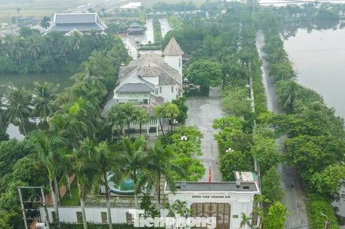 Choáng ngợp khi tận thấy dinh thự hoành tráng 50.000 m2 của 'Bầu Đoan'