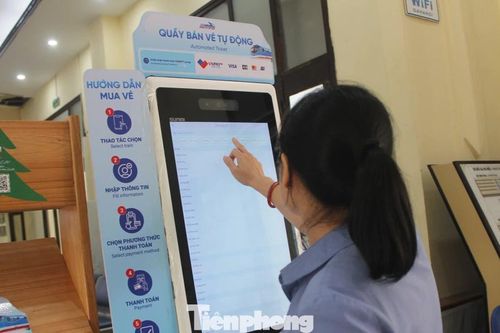 'Cháy' vé tàu Tết ngay ngày đầu mở bán