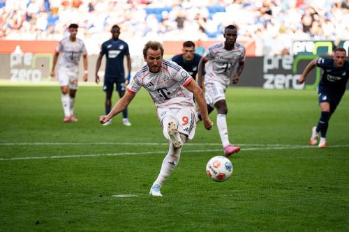 Harry Kane nổ hat-trick, Bayern Munich 'dạo chơi' lấy 3 điểm