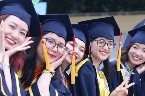 Khối ngành nào có đông sinh viên nhất cả nước?