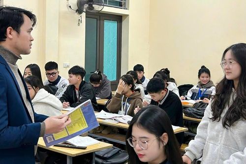 'Đừng để học trò nghĩ có mắc lỗi gì, cùng lắm cũng chỉ phải viết kiểm điểm'