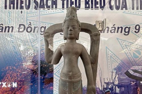 Khám phá Tượng Avalokitesvara Bắc Bình - Bảo vật Quốc gia chế tác bằng sa thạch