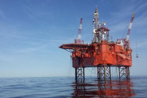 Vácsava cáo buộc máy bay Nga vi phạm vùng an toàn của giàn khoan Ba Lan trên biển Baltic