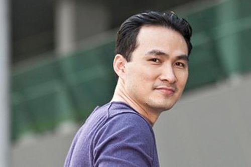 Diễn viên Chi Bảo ở tuổi 52 sở hữu bất động sản trải từ Bắc vào Nam, phong độ bên vợ đẹp kém 16 tuổi