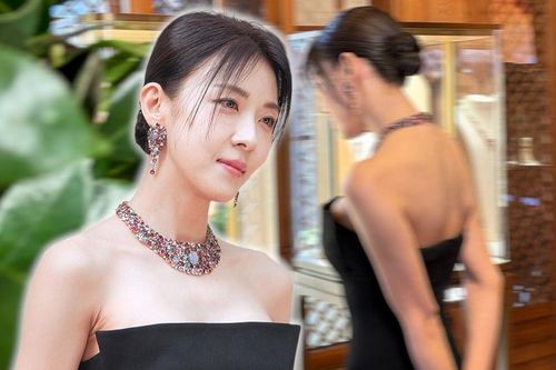 Bất ngờ với nhan sắc căng tràn sức sống của Ha Ji Won ở tuổi U50