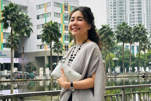 Đồng hồ tiền tỷ của mẹ nạn nhân vụ tổng tài đánh nhân viên có gì đặc biệt?