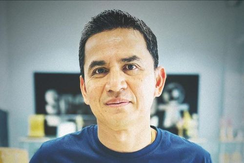 Hà Nội FC được khuyên mời HLV Kiatisuk