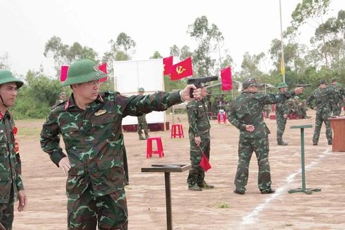 Binh đoàn 15 tổ chức kiểm tra bắn đạn thật