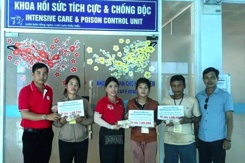 Quyên góp gần 200 triệu đồng hỗ trợ gia đình nạn nhân vụ xe tải lao vào chợ Tân Long