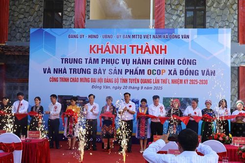 Khánh thành Trung tâm phục vụ hành chính công xã Đồng Văn