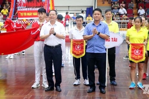 Trên 700 vận động viên tham gia Giải bóng chuyền hơi tỉnh Thái Nguyên