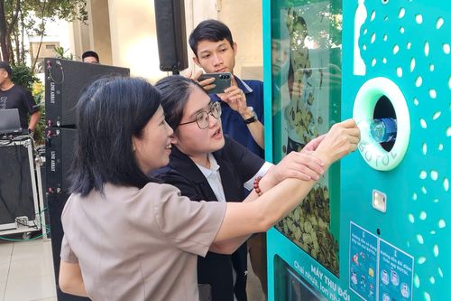 Mô hình 'thu hồi' chai nhựa:Lần đầu tiên triển khai tại Huế