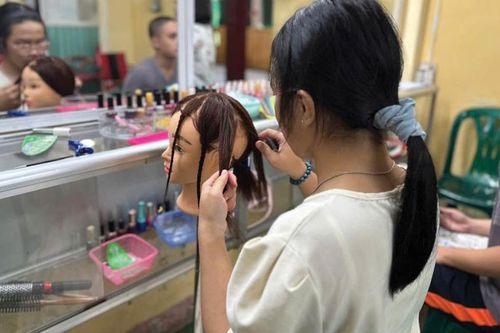 Người khuyết tật học nghề: Khó khăn nhưng nhiều hy vọng