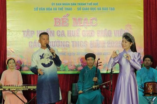 45 giáo viên âm nhạc hoàn thành chương trình tập huấn ca Huế