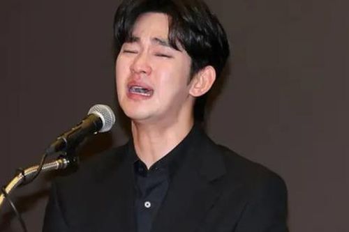 Công ty quản lý của Kim Soo Hyun nói gì khi bị nghi ngờ gian lận tài chính?