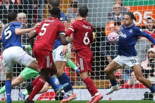 Liverpool nhọc nhằn vượt qua Everton trong trận derby Merseyside