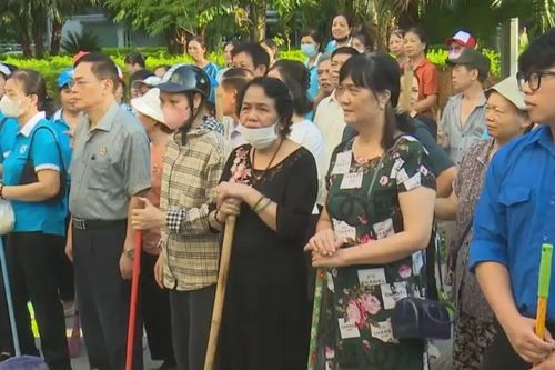 Phường Đống Đa ra quân đảm bảo vệ sinh môi trường