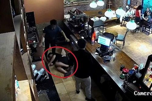 Tạm giữ hình sự đối tượng đánh người trong quán cafe ở khu đô thị Times City