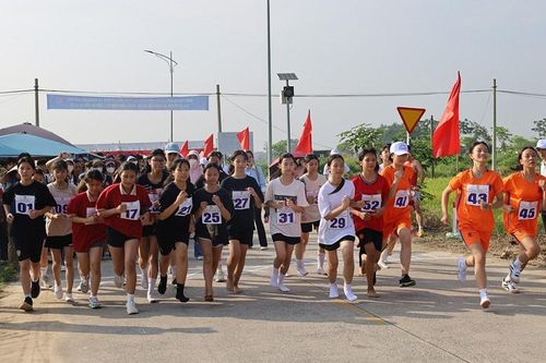 Hướng tới Chung kết Giải chạy Báo Hànôịmới mở rộng lần thứ 50 - Vì hòa bình năm 2025:Nâng tầm vị thế giải chạy truyền thống Thủ đô