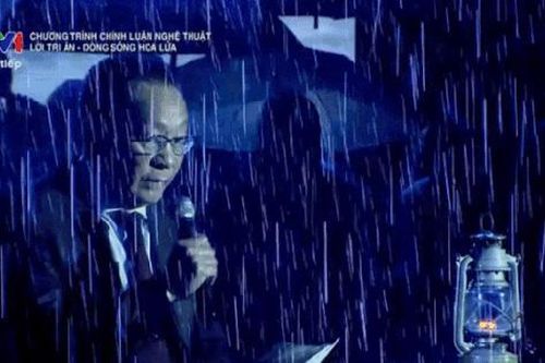 Lần 'tái xuất' gây xúc động của MC Lại Văn Sâm