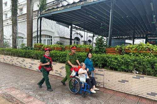 Chuyện về những người lính giữ bình yên cho 'trái tim' Hà Nội