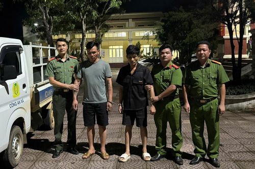 Bắt ổ sử dụng ma túy, lộ đại lý bán lẻ 'hàng trắng'
