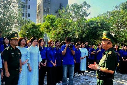 'Tiết học biên cương' ở địa đầu Móng Cái