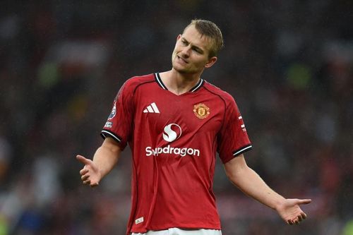 De Ligt hóa 'quái vật phòng ngự' trước Chelsea