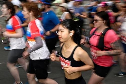 Những người chưa từng tập thể thao cũng đang bắt đầu chạy bộ