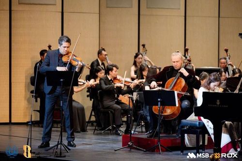 NSND Bùi Công Duy tỏa sáng trong đêm hòa nhạc 'Vivaldi & Beethoven'