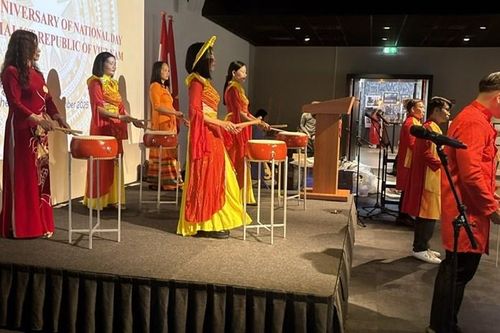 Dấu ấn nghệ thuật từ Trung tâm Văn hóa Việt Nam tại Pháp