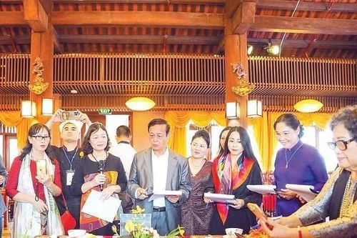Bát Tràng: Khi mâm cỗ làng trở thành di sản