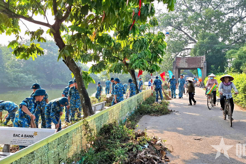 Học viện Phòng không - Không quân tổng dọn vệ sinh môi trường tại di tích Đường Lâm