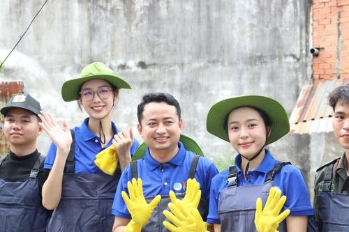 Bạn trẻ TP. HCM hưởng ứng chiến dịch 'Làm cho Thế giới sạch hơn năm 2025'