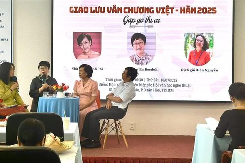 Văn học Việt Nam: Nỗ lực xứng tầm 'nền tảng công nghiệp văn hóa'