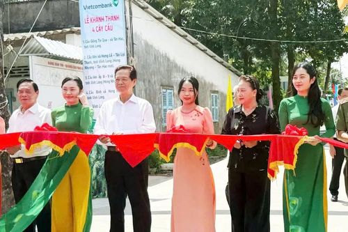 Khánh thành bốn cây cầu giao thông nông thôn tại Vĩnh Long