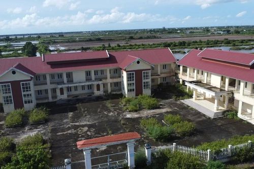 Trường mới tinh nhưng không có học sinh: Lãng phí hàng chục tỷ đồng