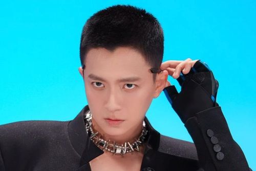 Trận rap khiêu khích của 30 anh trai