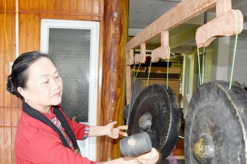 Chuyện người phụ nữ bền bỉ lưu giữ văn hóa Thái ở miền Tây Nghệ An