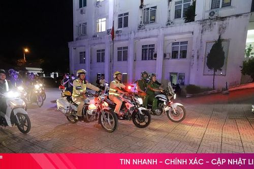 Tổ công tác 238 Công an Hà Tĩnh đồng loạt tuần tra, trấn áp tội phạm trong đêm