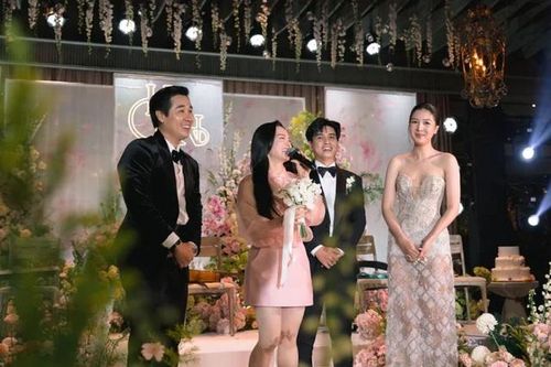 Nhật Kim Anh bắt được hoa cưới của vợ chồng Hồ Quang Hiếu