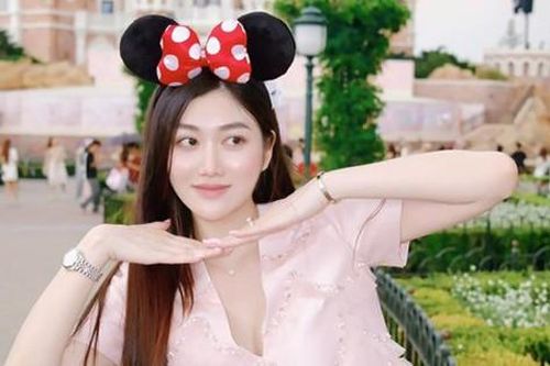 Bạn gái tin đồn của tiền đạo Đình Bắc khoe nhan sắc xinh đẹp