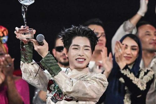 Bất ngờ về tiền thưởng Đức Phúc nhận được khi vô địch cuộc thi âm nhạc tại Nga