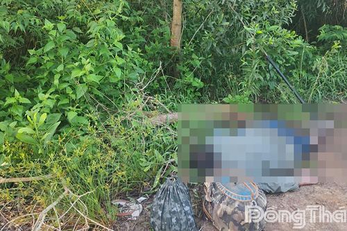 Khẩn trương điều tra nguyên nhân người đàn ông chết ven đường
