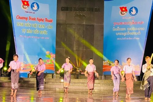Tỉnh đoàn Gia Lai tổ chức chương trình nghệ thuật 'Sinh viên Việt Nam-Lào, tự hào tiếp bước'