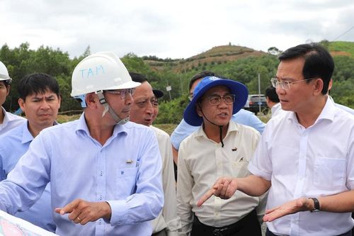 Chủ tịch UBND tỉnh Lâm Đồng Hồ Văn Mười kiểm tra Dự án Cụm công nghiệp Đạ Huoai